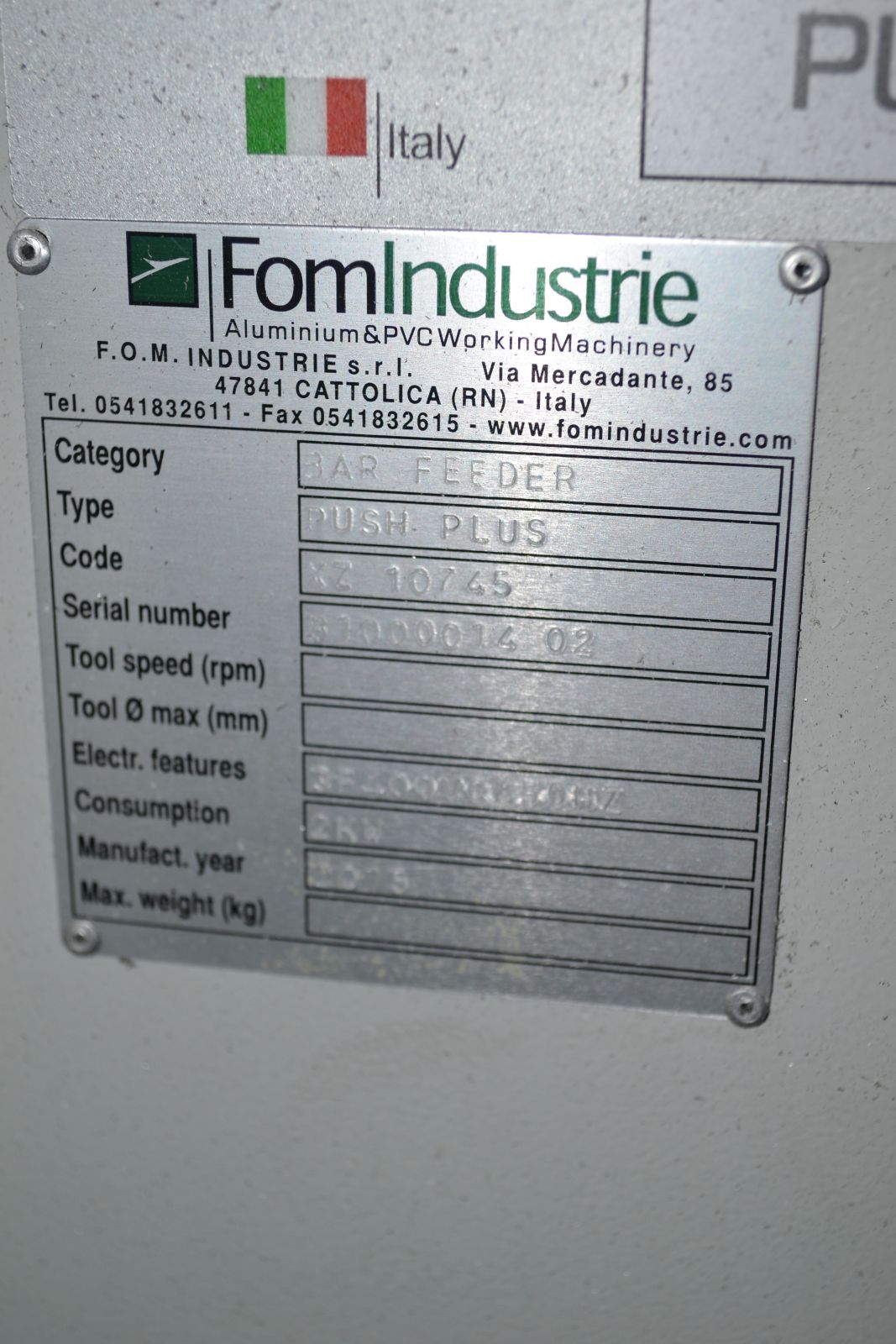 Darabológép behordóasztallal 20