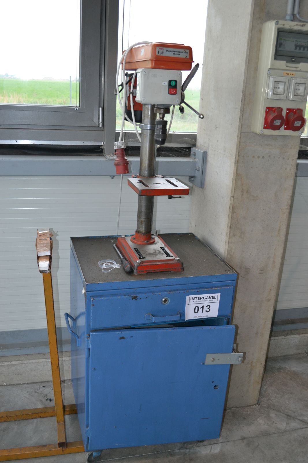 Oszlopos fúrógép 1