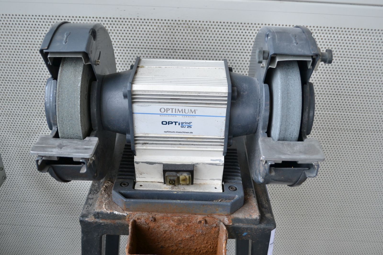 Állványos köszörű 2