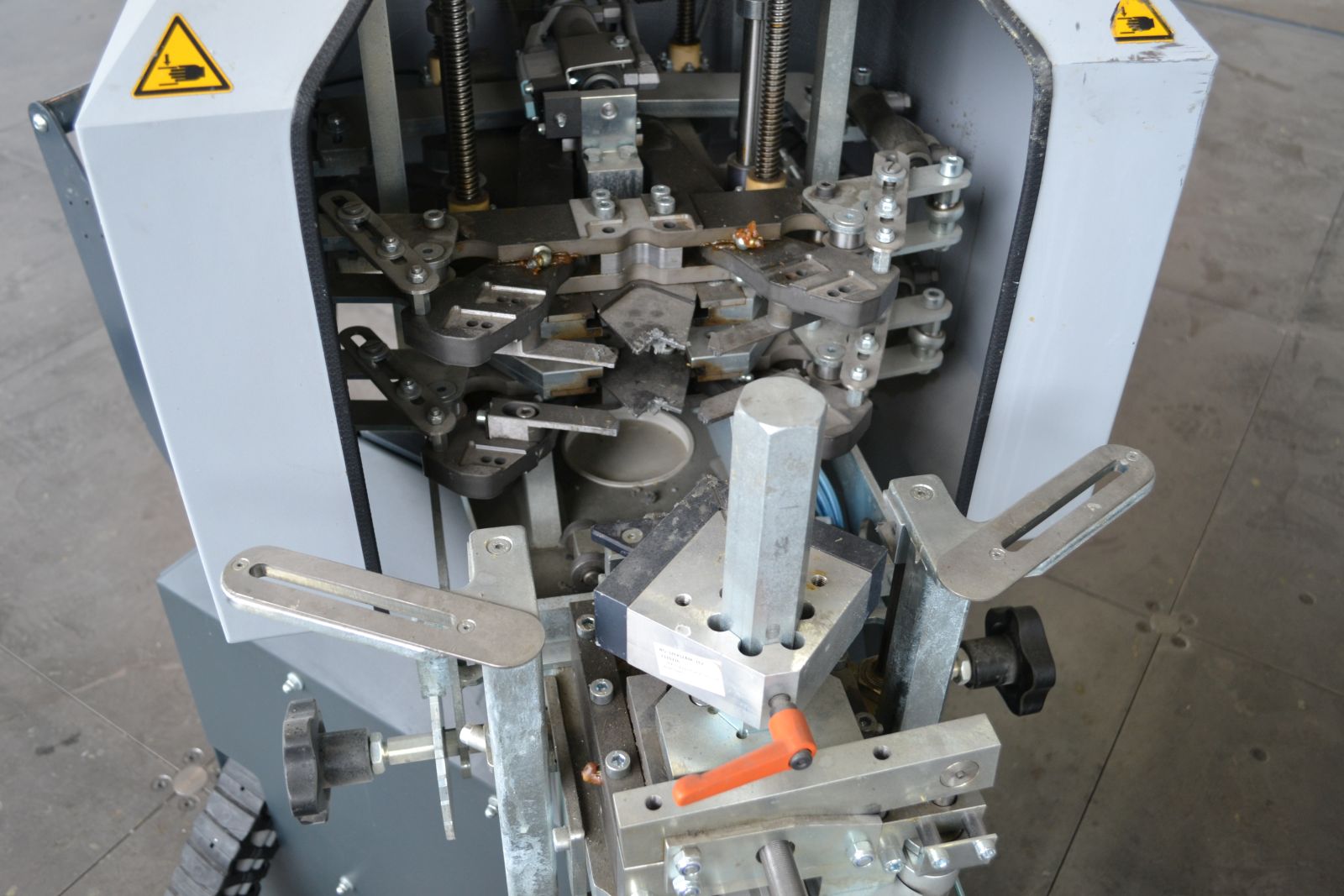 4 fejes sarokrogyasztógép 7