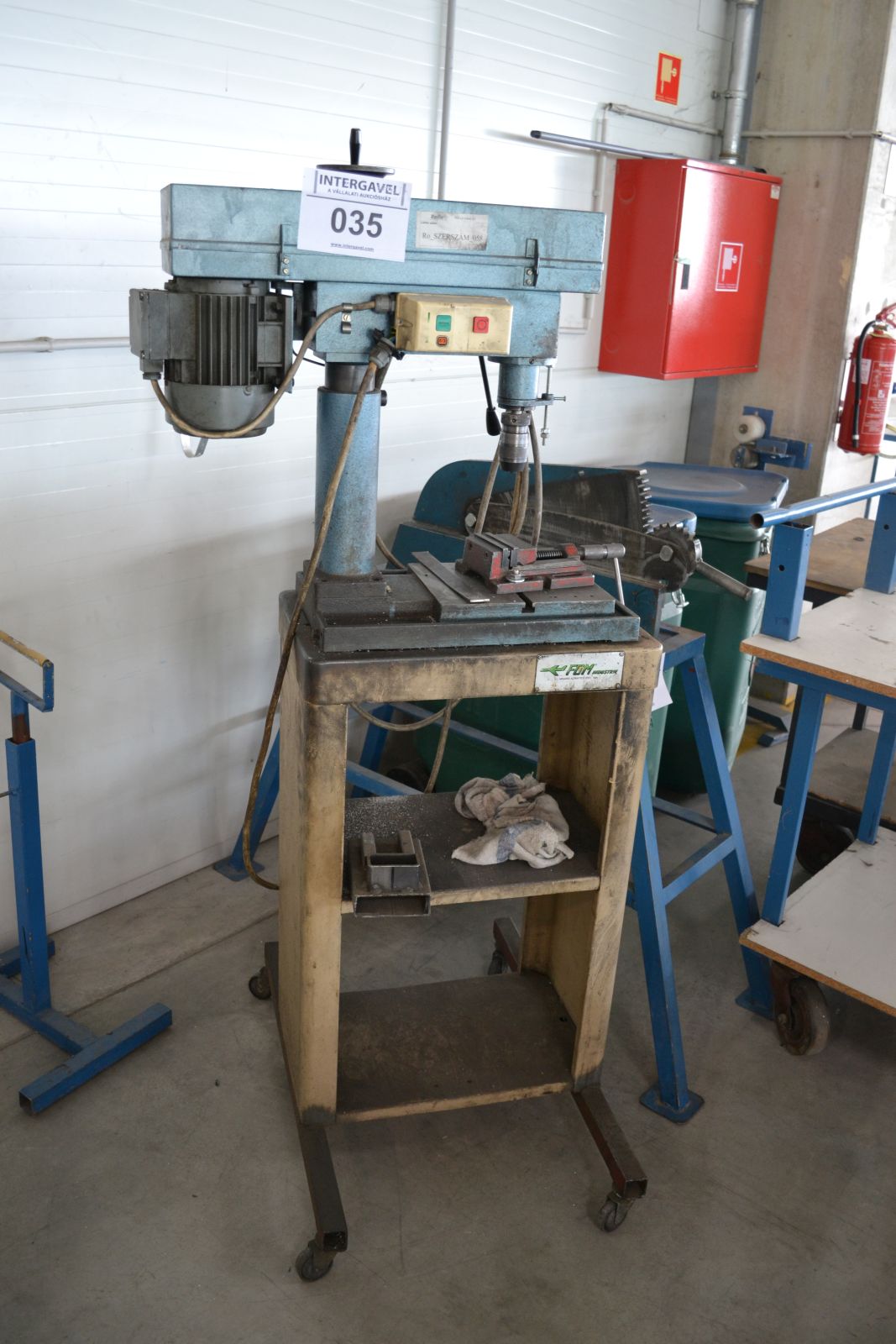 Oszlopos fúrógép 1