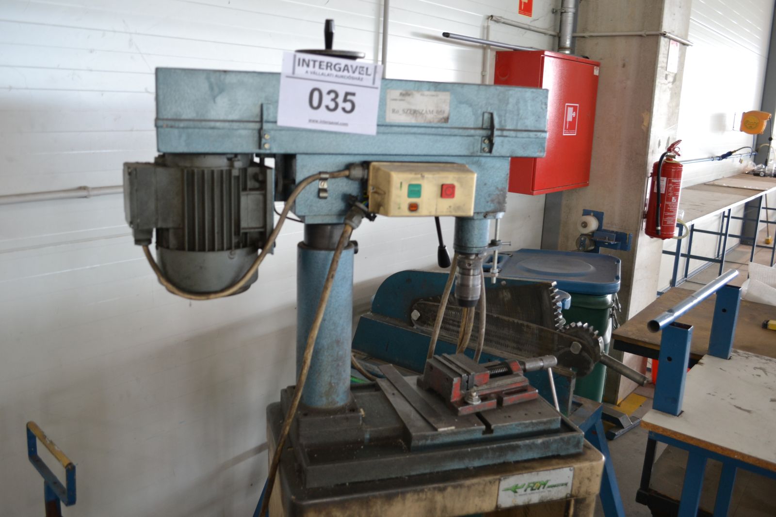 Oszlopos fúrógép 2