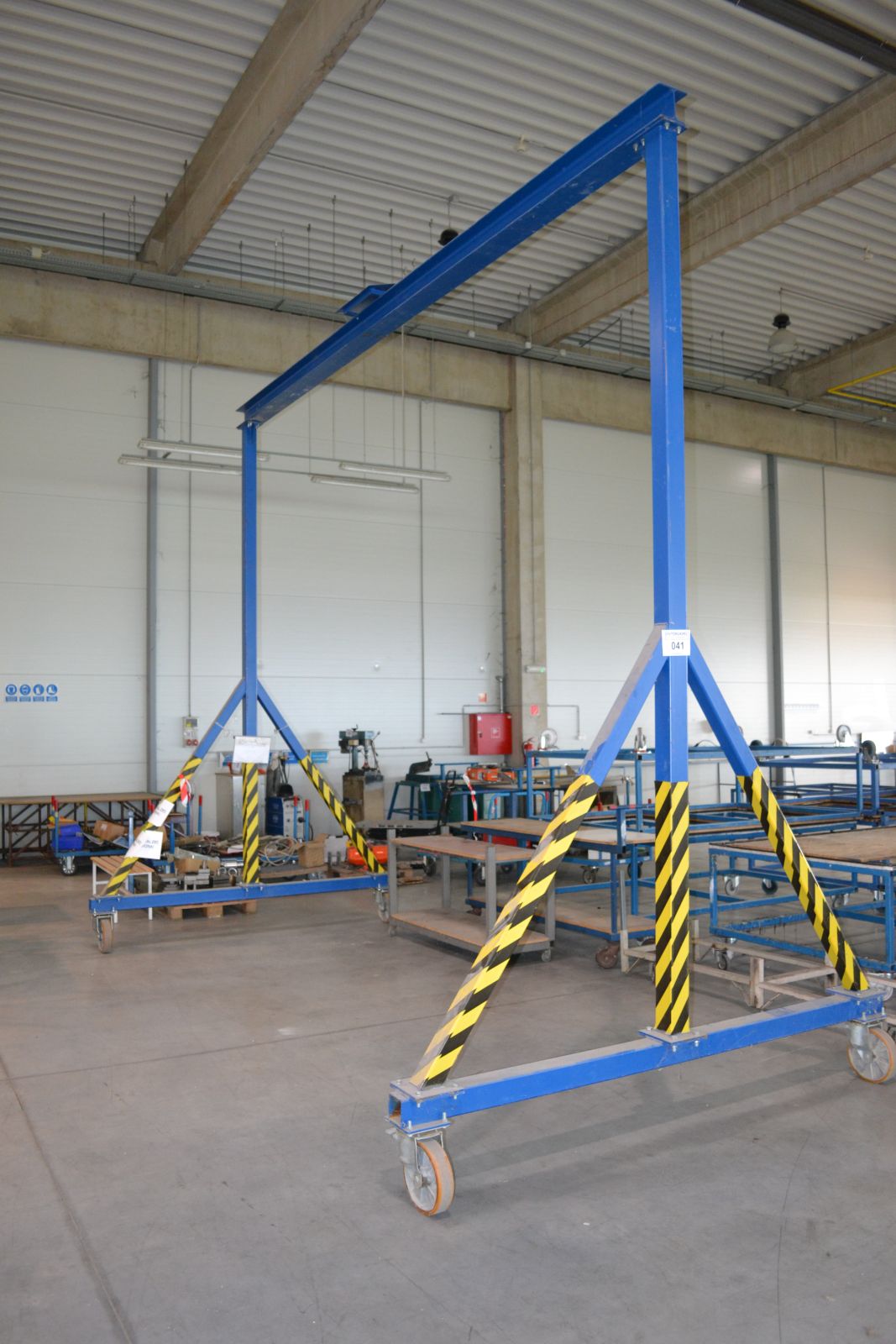 Mobil bakdaru keret 1