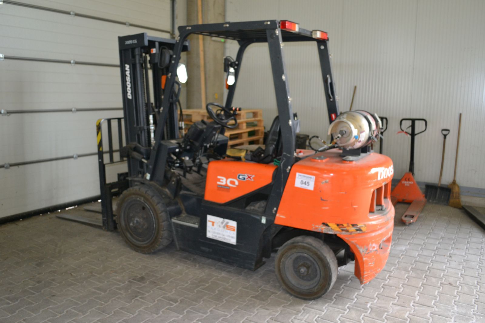 Homlokvillás targonca 1