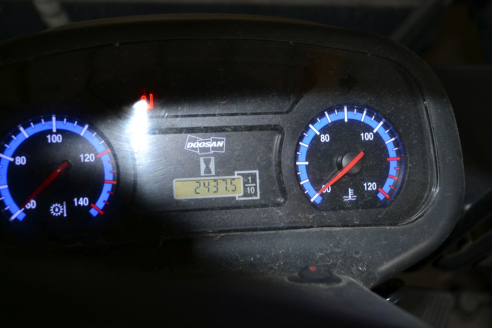 Homlokvillás targonca 15