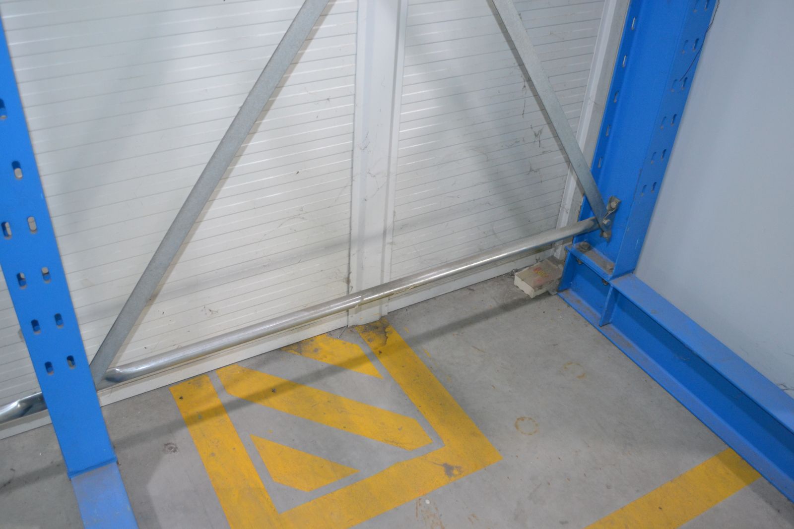 Szálanyagtároló állvány 6