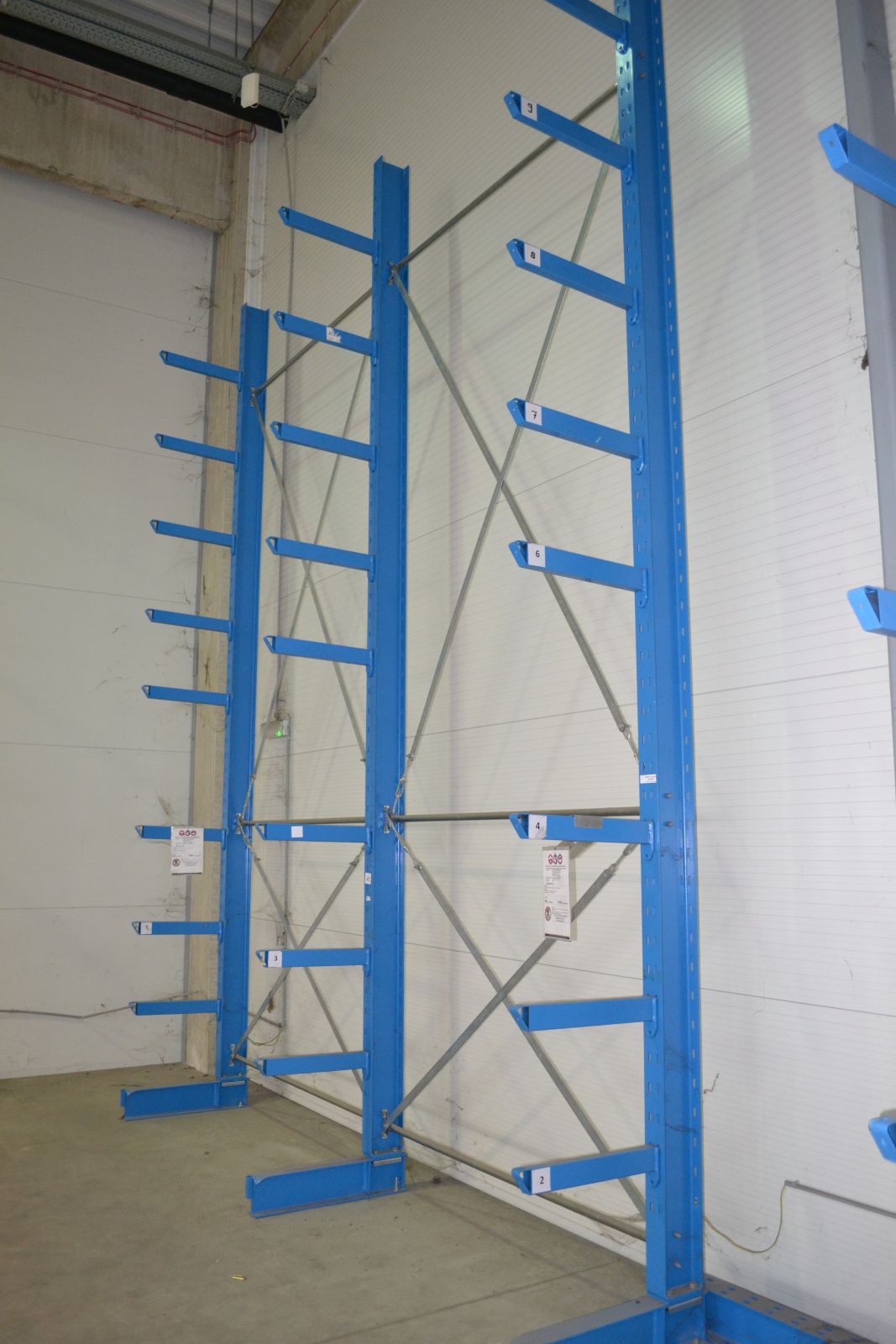 Szálanyagtároló állvány 5