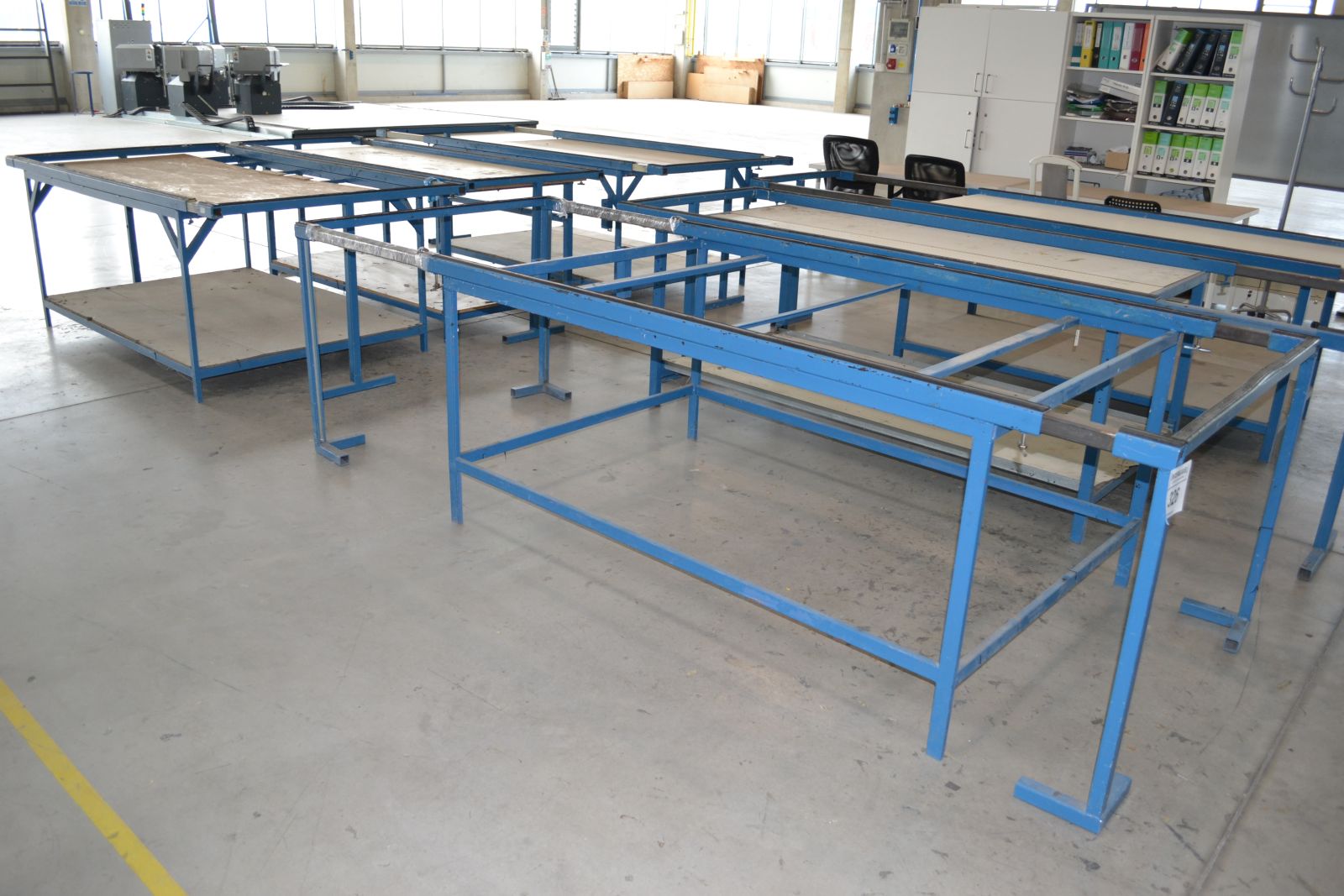 Állítható hosszúságú munkaasztalok 2