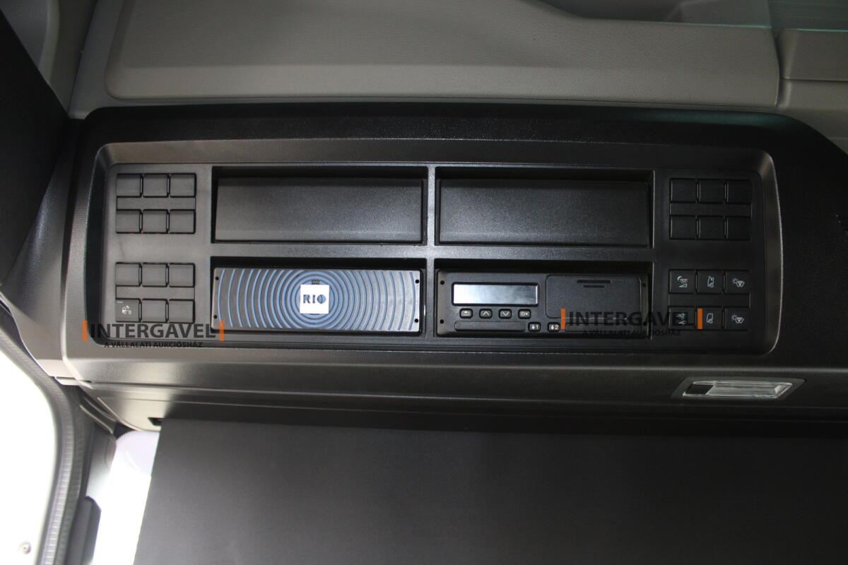 MAN TGX 18.510 nyergesvontató 4