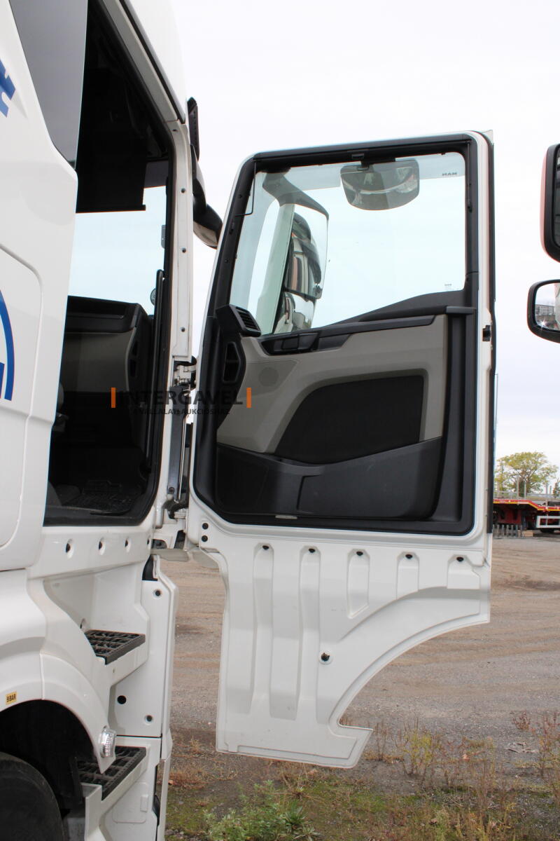 MAN TGX 18.510 nyergesvontató 11