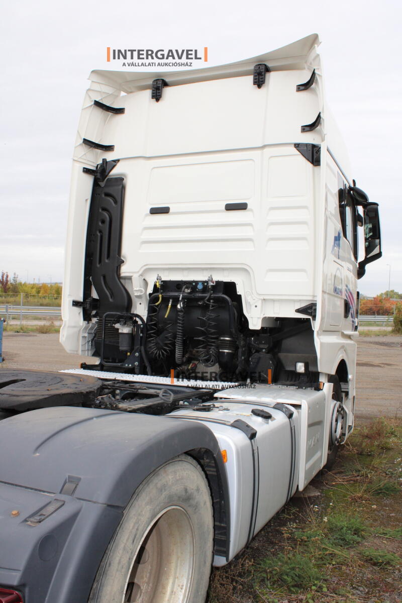 MAN TGX 18.510 nyergesvontató 28
