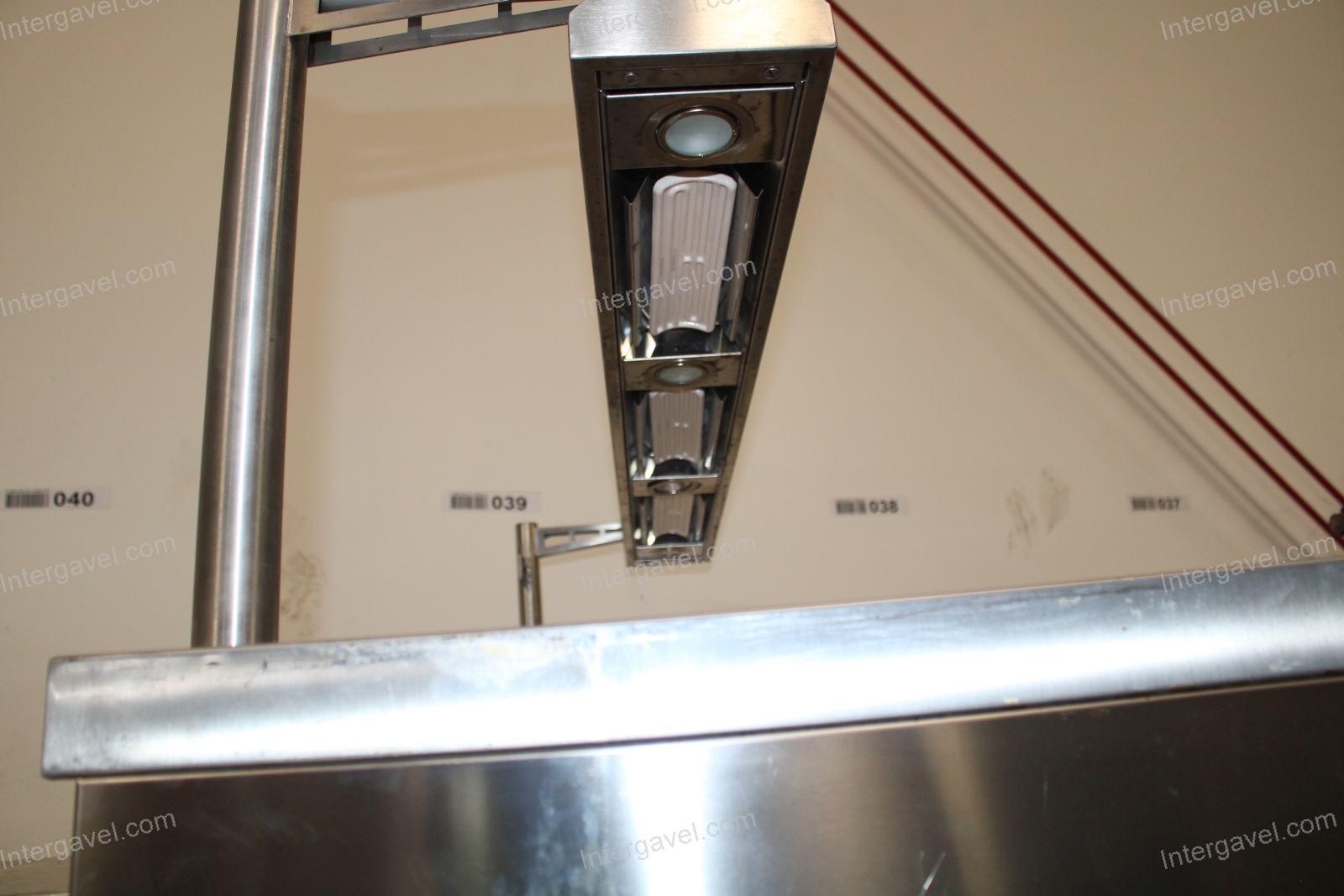 Melegen tartó pult 4