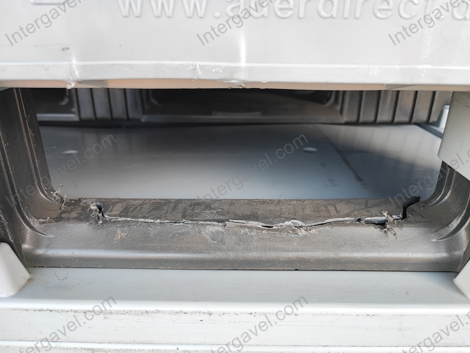 Összecsukható Bigboxok 
4 Rakodónyílással + fedél 17