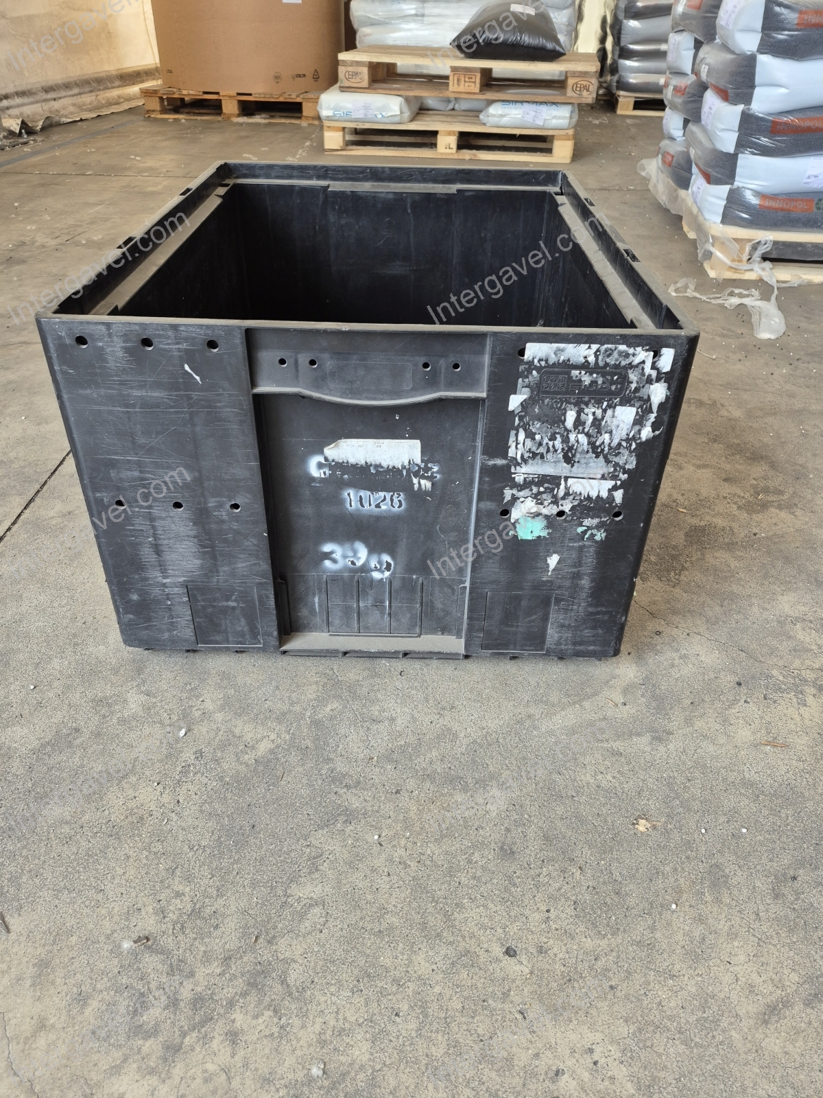 Duplafalú, fekete láda 3