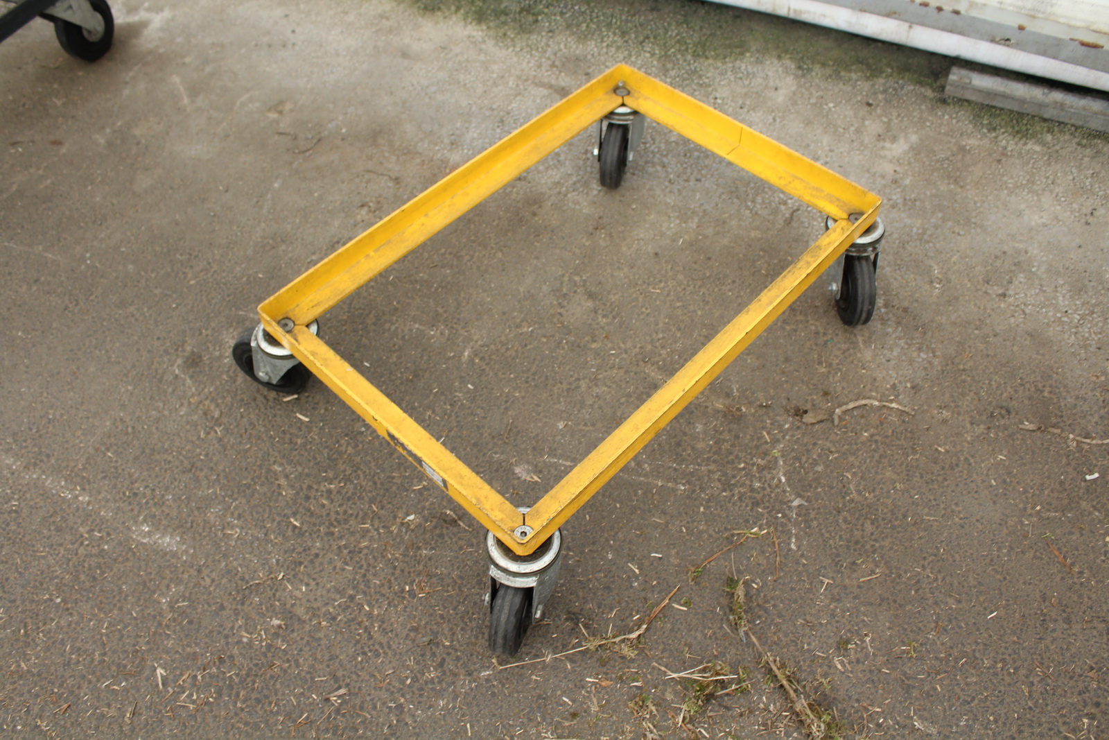 Szállítókocsi (sárga) 1