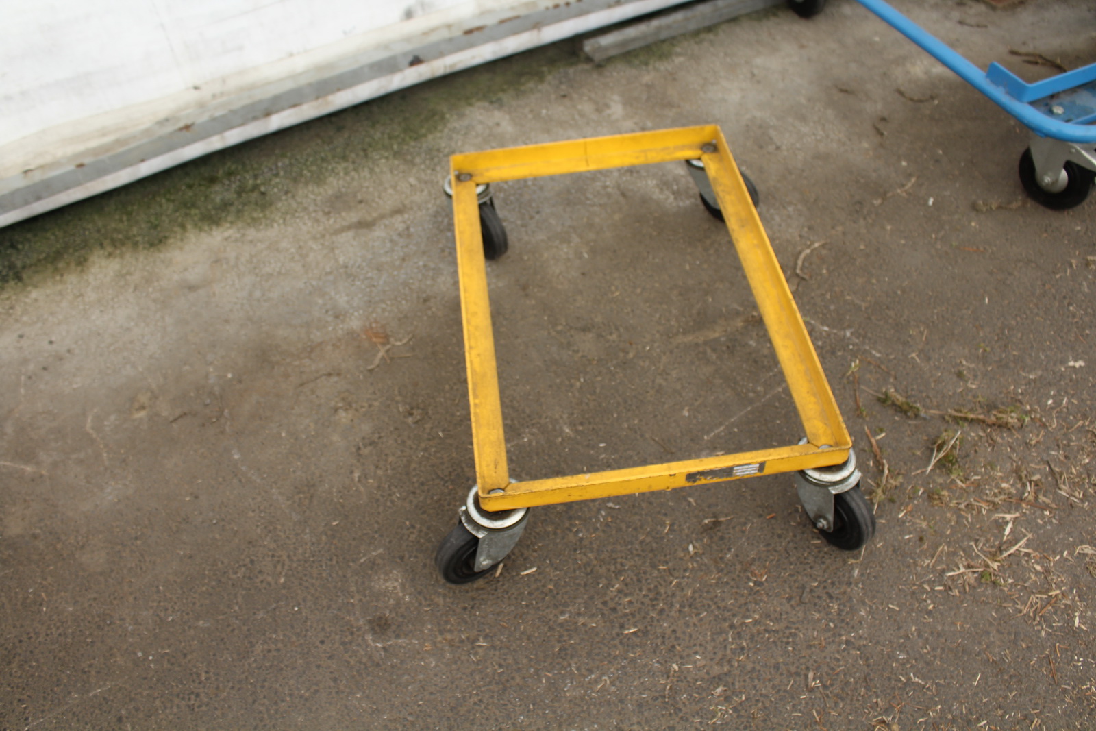 Szállítókocsi (sárga) 2