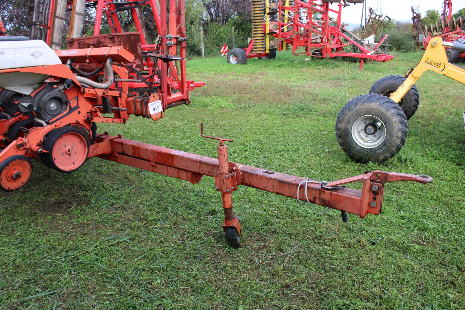 Szemenkénti vetőgép, Khun 3