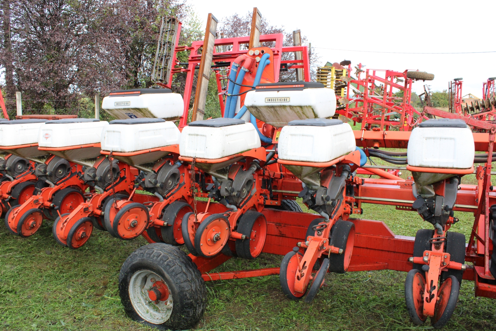 Szemenkénti vetőgép, Khun 5