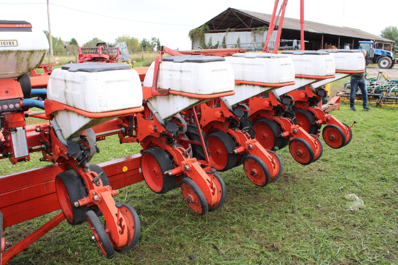 Szemenkénti vetőgép, Khun 9