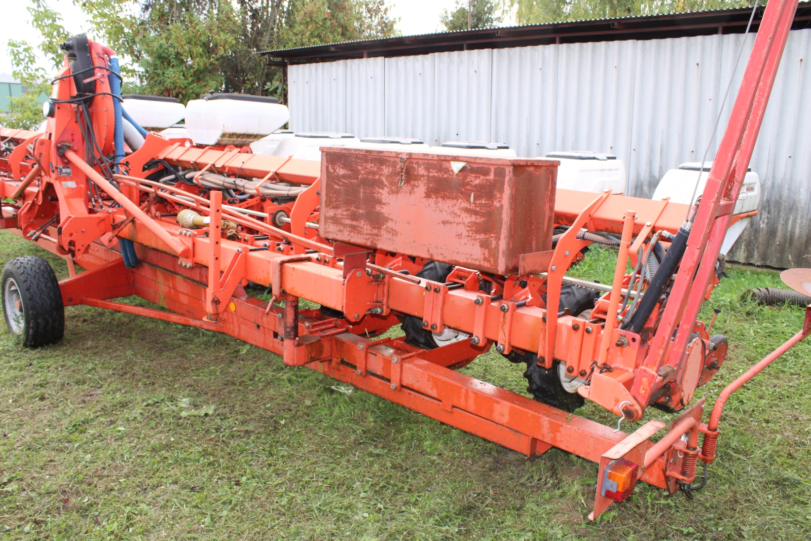 Szemenkénti vetőgép, Khun 12