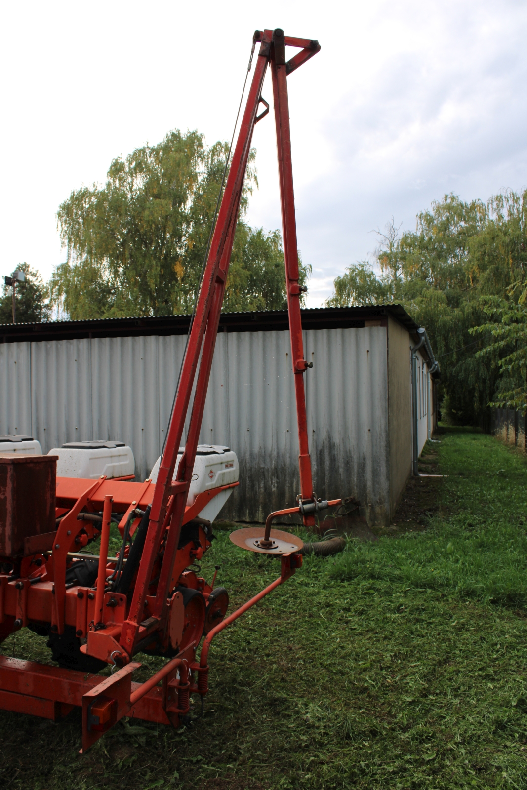 Szemenkénti vetőgép, Khun 13