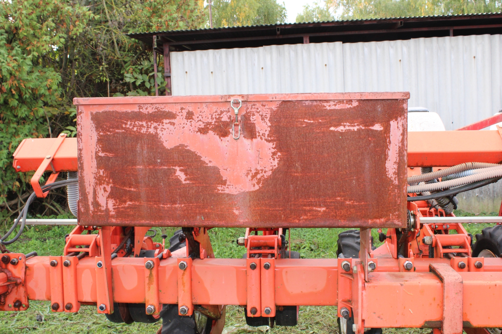 Szemenkénti vetőgép, Khun 18