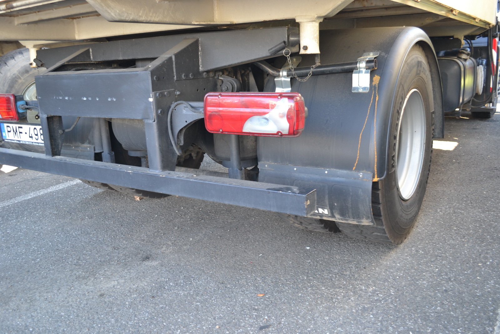 MAN teherautó daruval 10