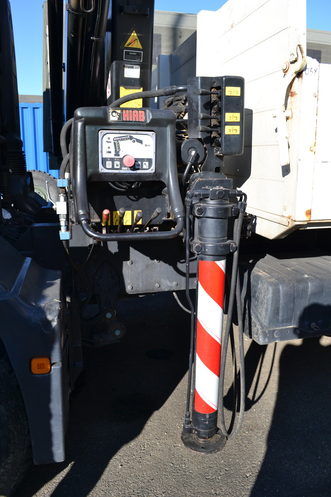 MAN teherautó daruval 12