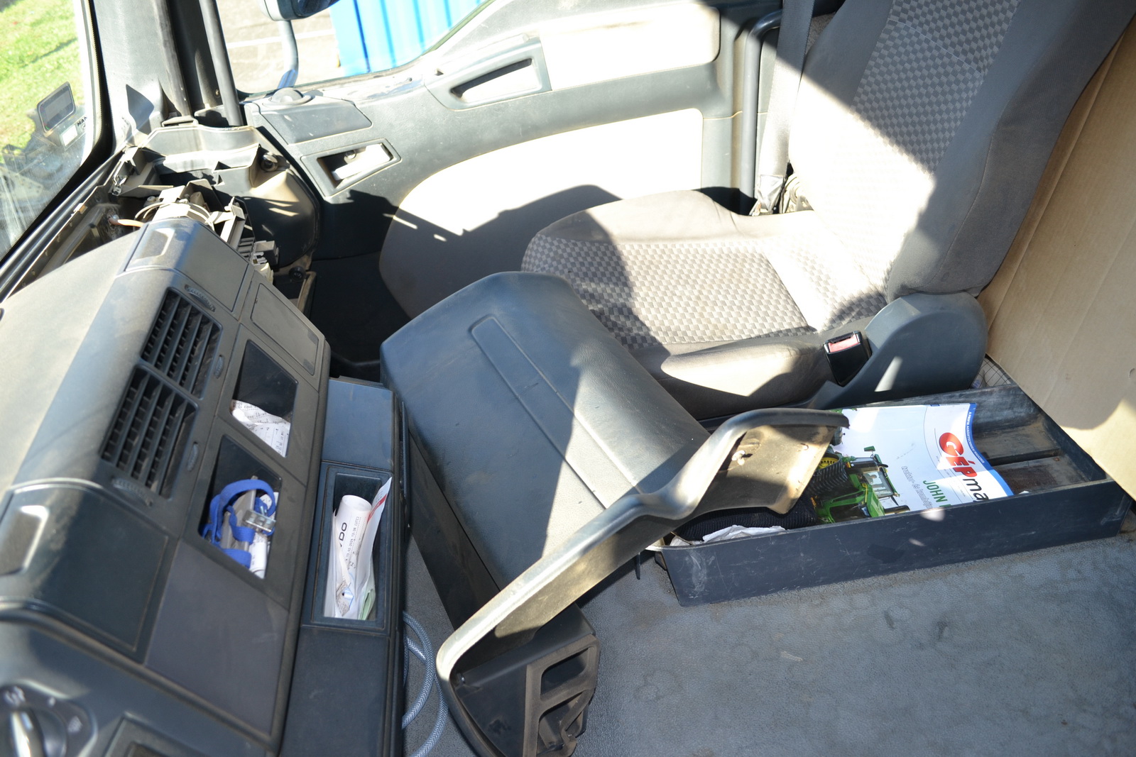 MAN teherautó daruval 20