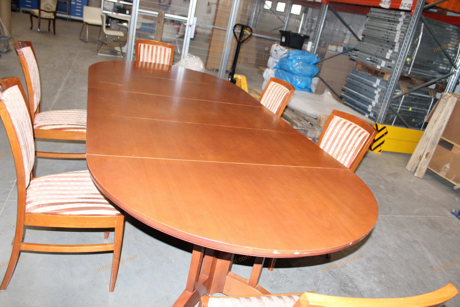 Étkező asztal és székek 14