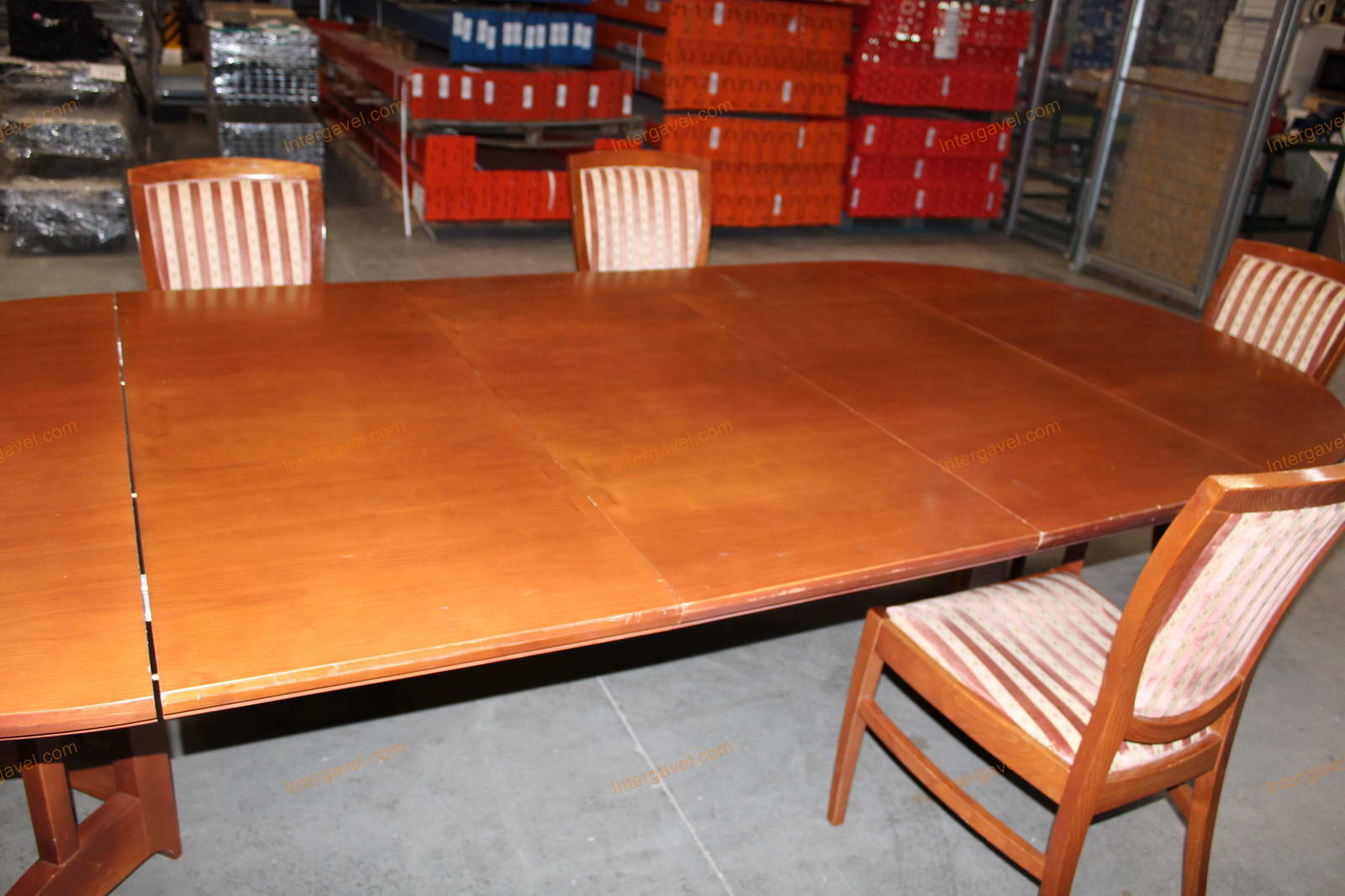 Étkező asztal és székek 15