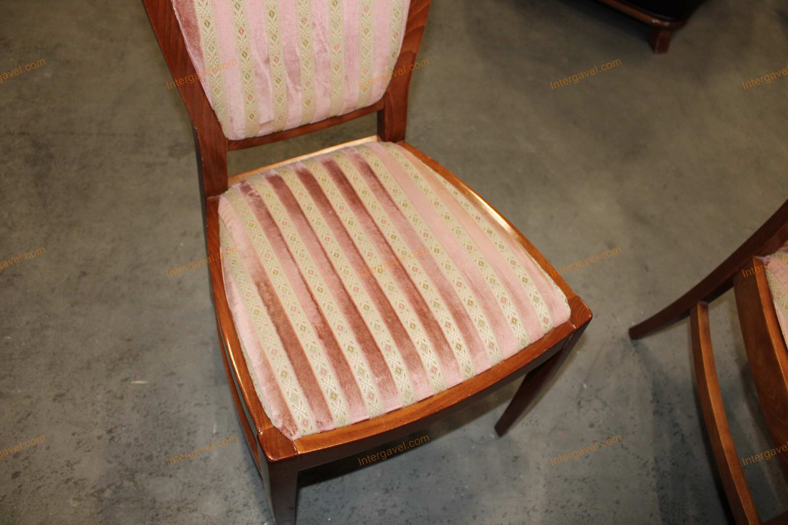 Étkező asztal és székek 21