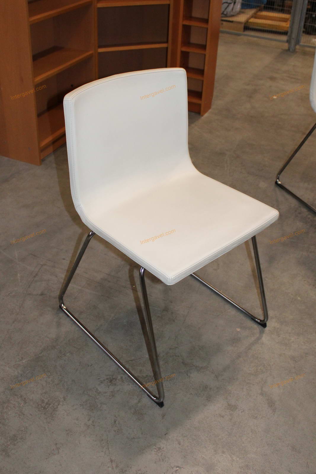 Asztal és székek 10