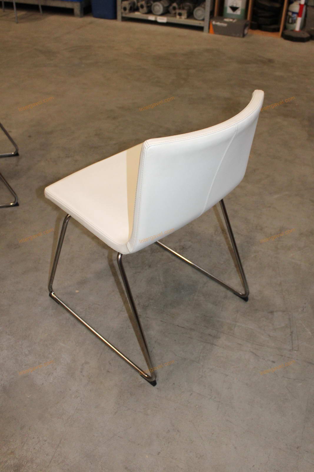 Asztal és székek 11