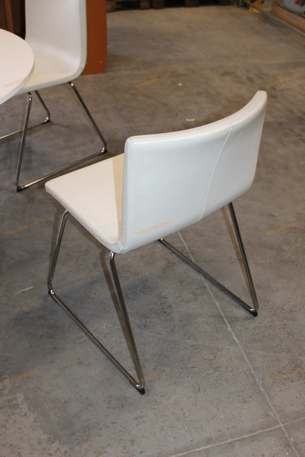 Asztal és székek 13