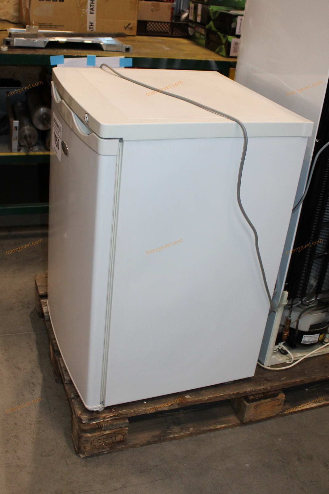 Fagyasztószekrény 4