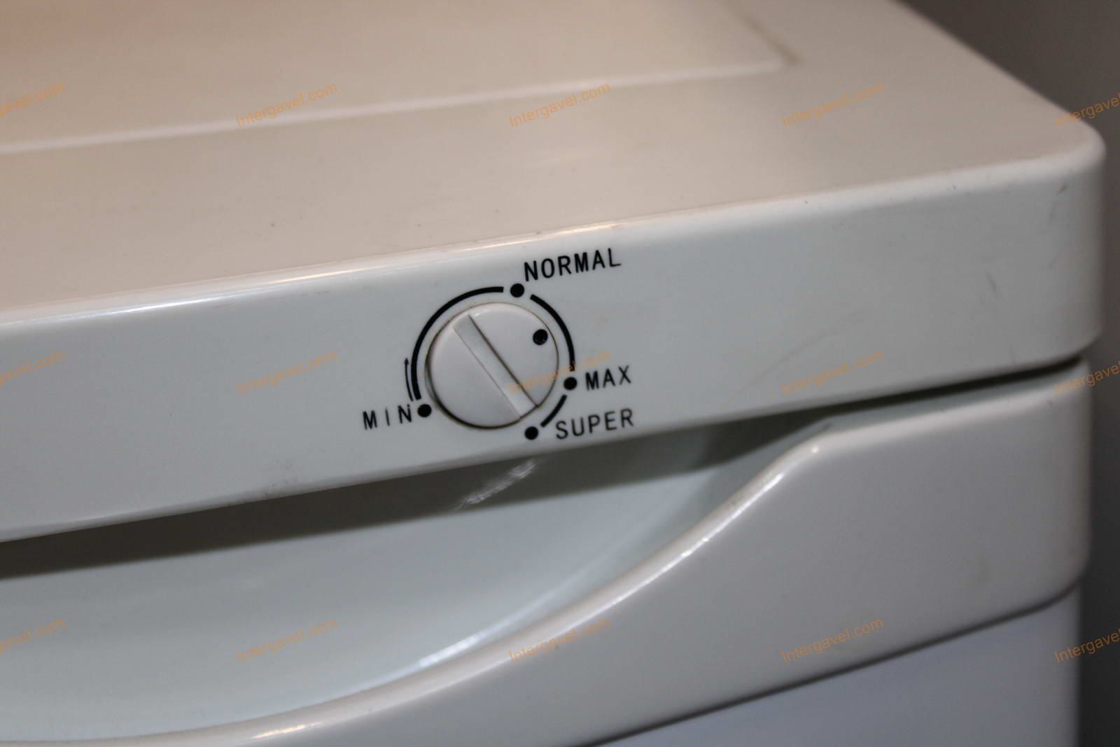 Fagyasztószekrény 7