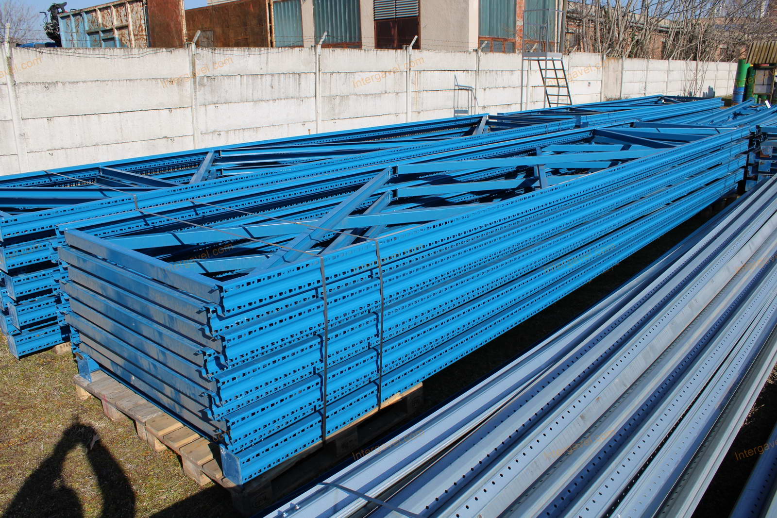 Bontott bejárható állványrendszer elemek 27