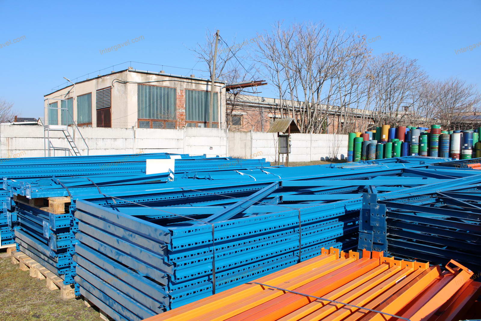 Bontott bejárható állványrendszer elemek 28