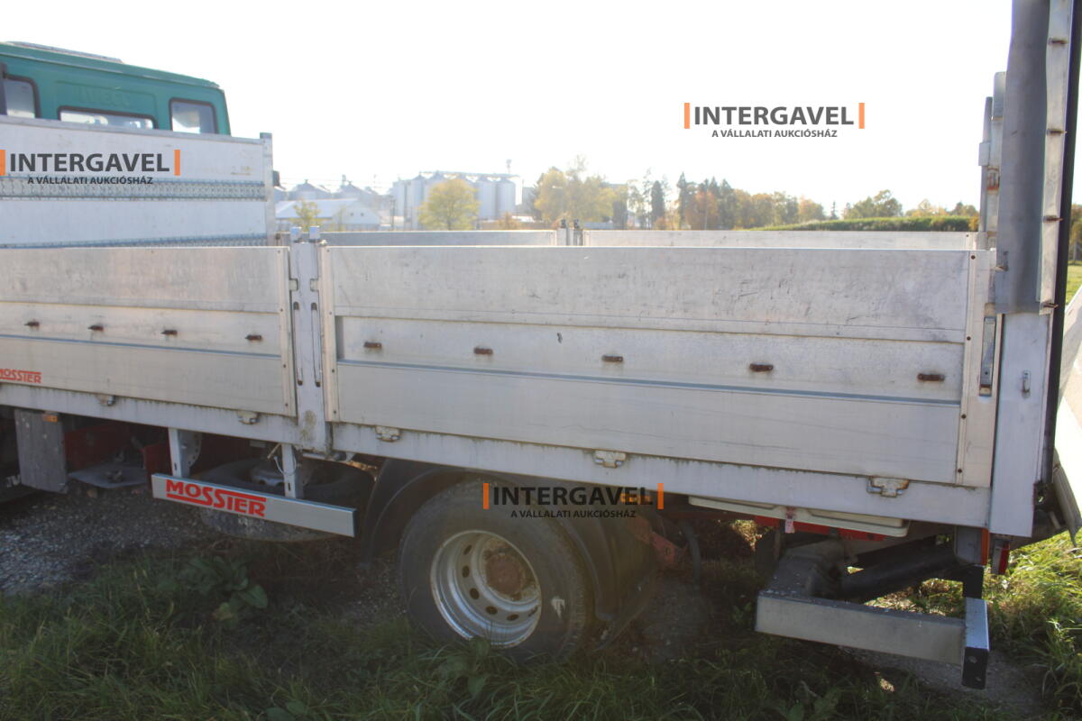 Teherautó - IVECO 11