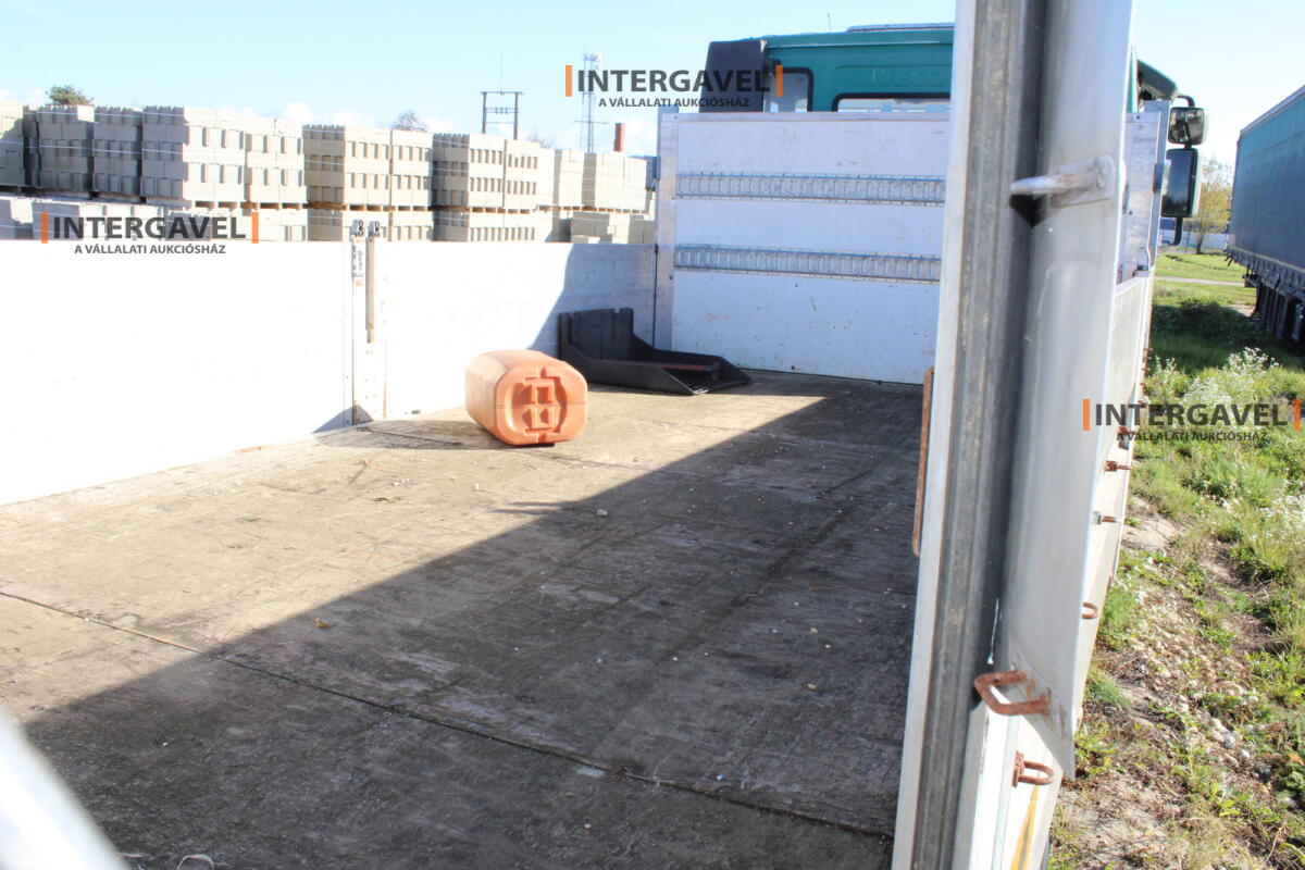 Teherautó - IVECO 19