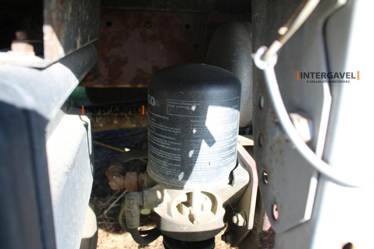 Teherautó - IVECO 24