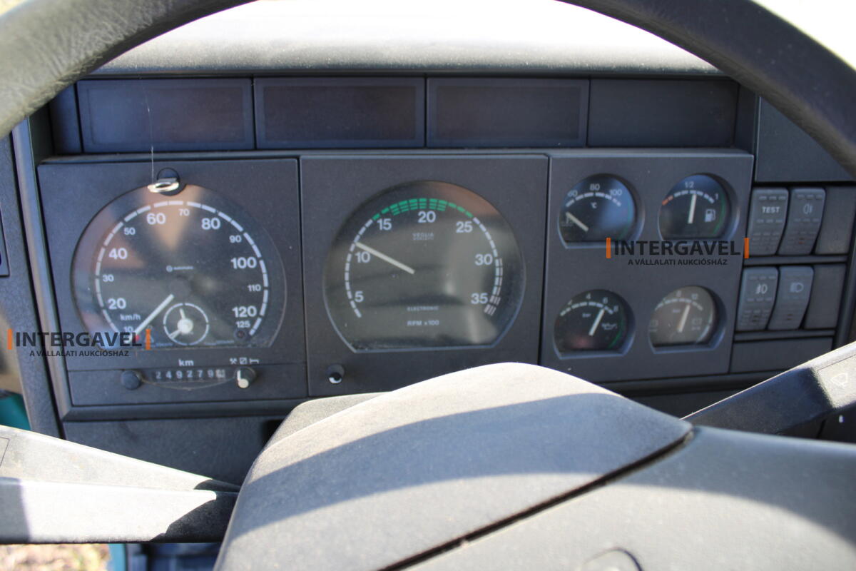 Teherautó - IVECO 34