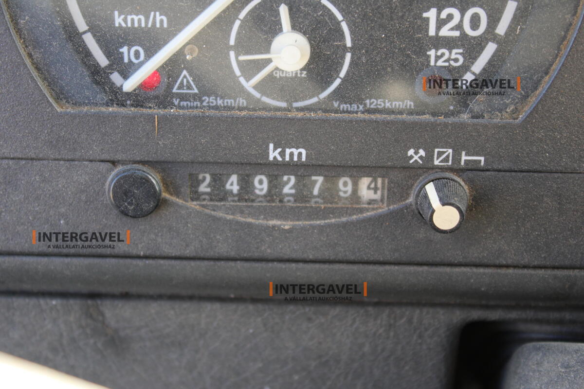 Teherautó - IVECO 35