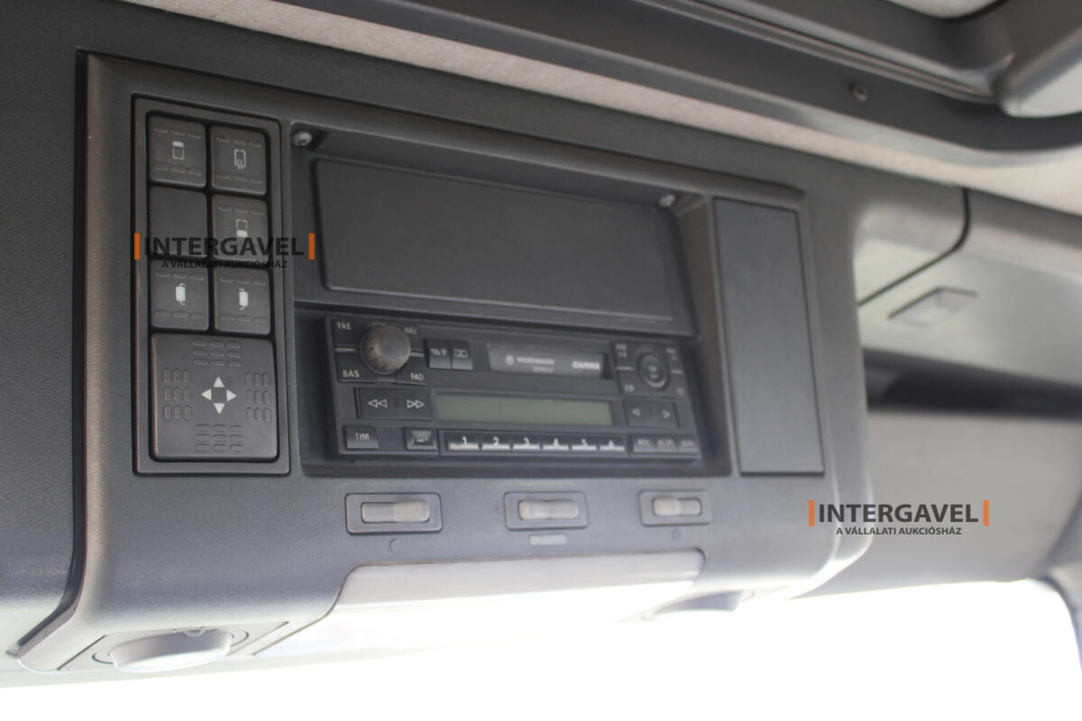 Teherautó - IVECO 36