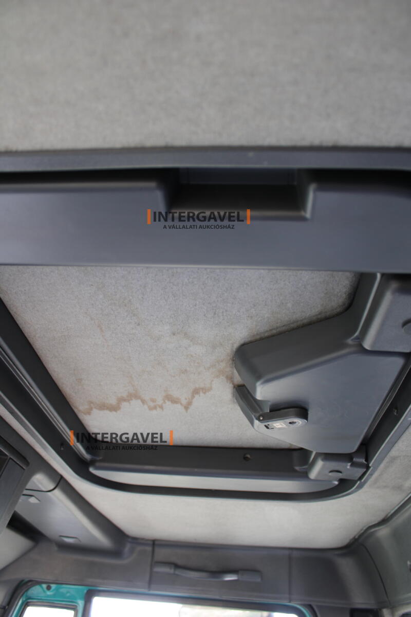 Teherautó - IVECO 37