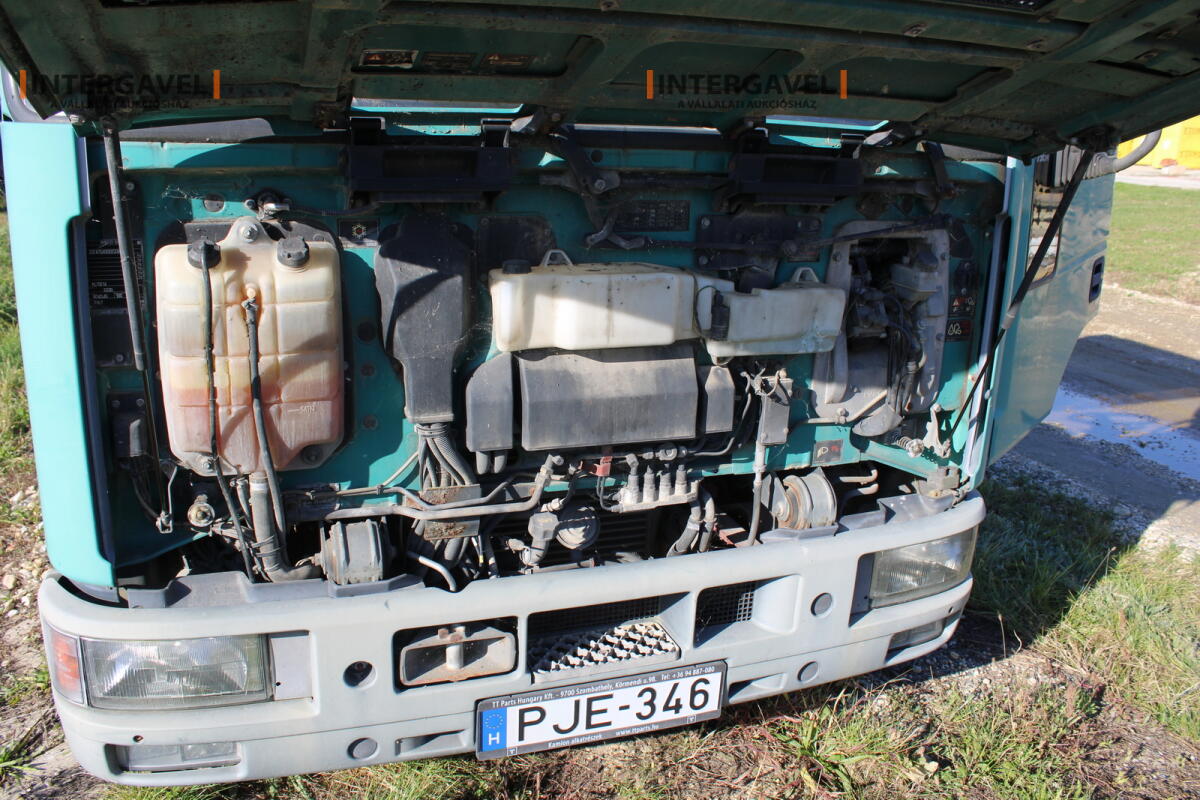 Teherautó - IVECO 38