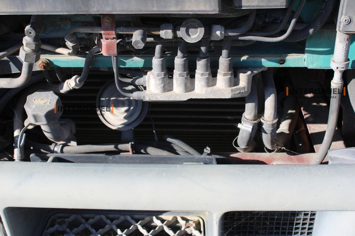 Teherautó - IVECO 44