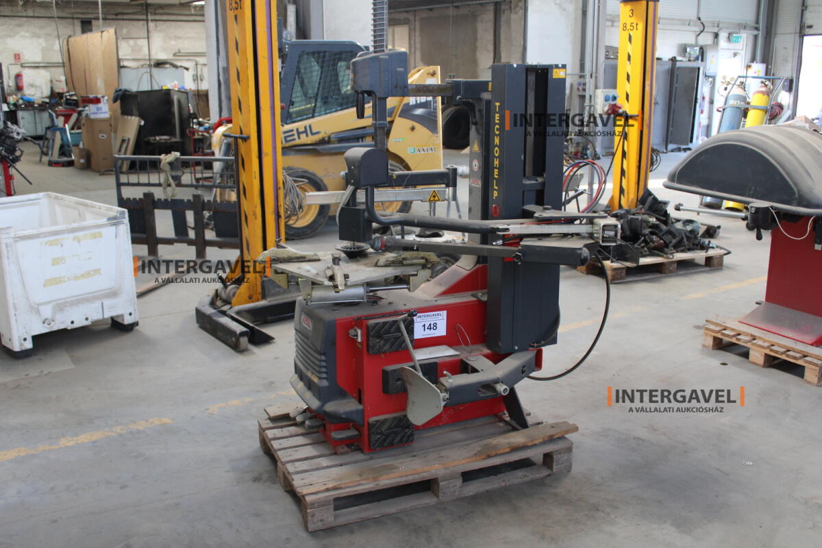 Gumiszerelő állvány