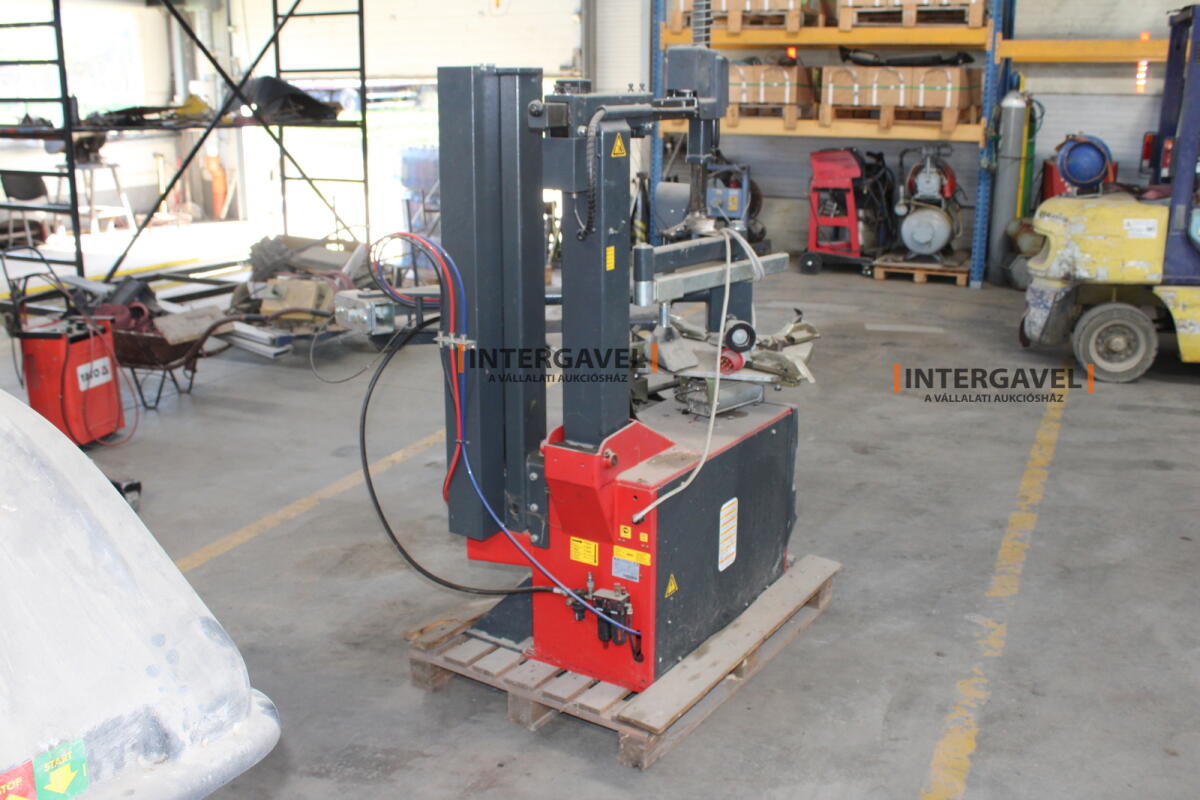 Gumiszerelő állvány 3